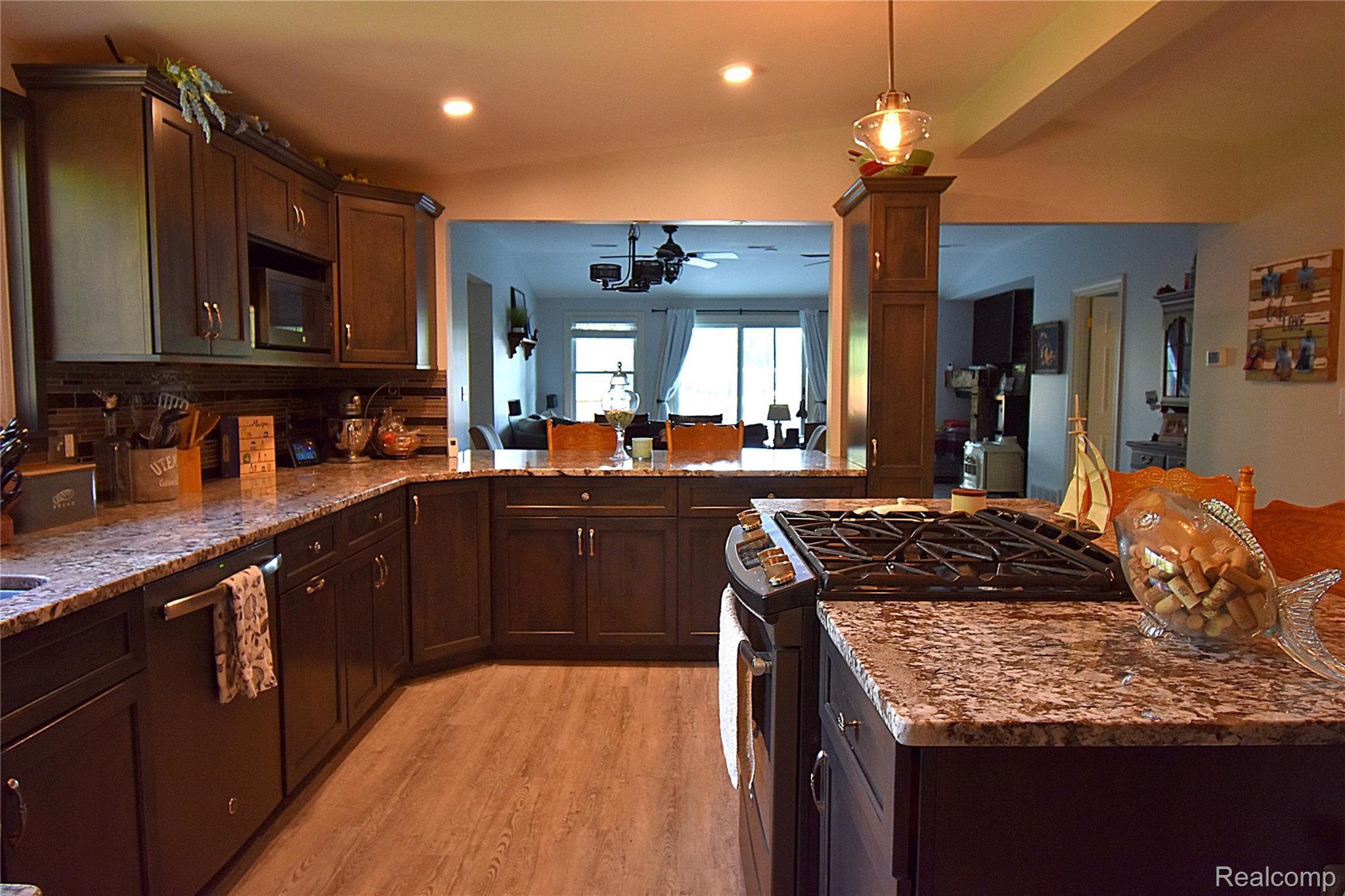 1900 Darwin Road Pinckney, MI 48169 - Photo 5 of 28 6 KITCHEN.JPG