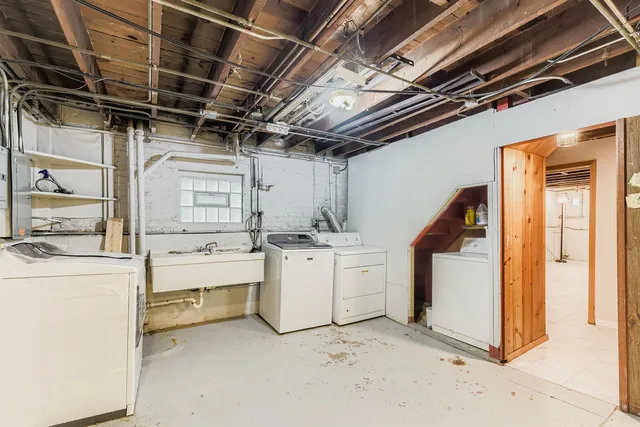 $438,800 | 3124 North 76th Avenue, Elmwood Park, IL 60707