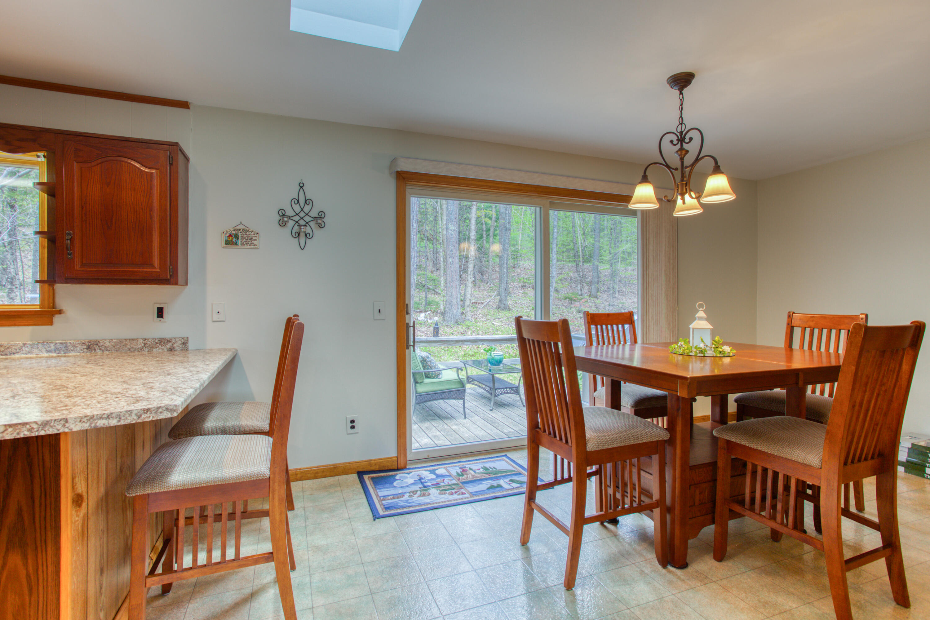 9 Cliff Road Boothbay, ME 04537 - Photo 7 of 22 5 dining