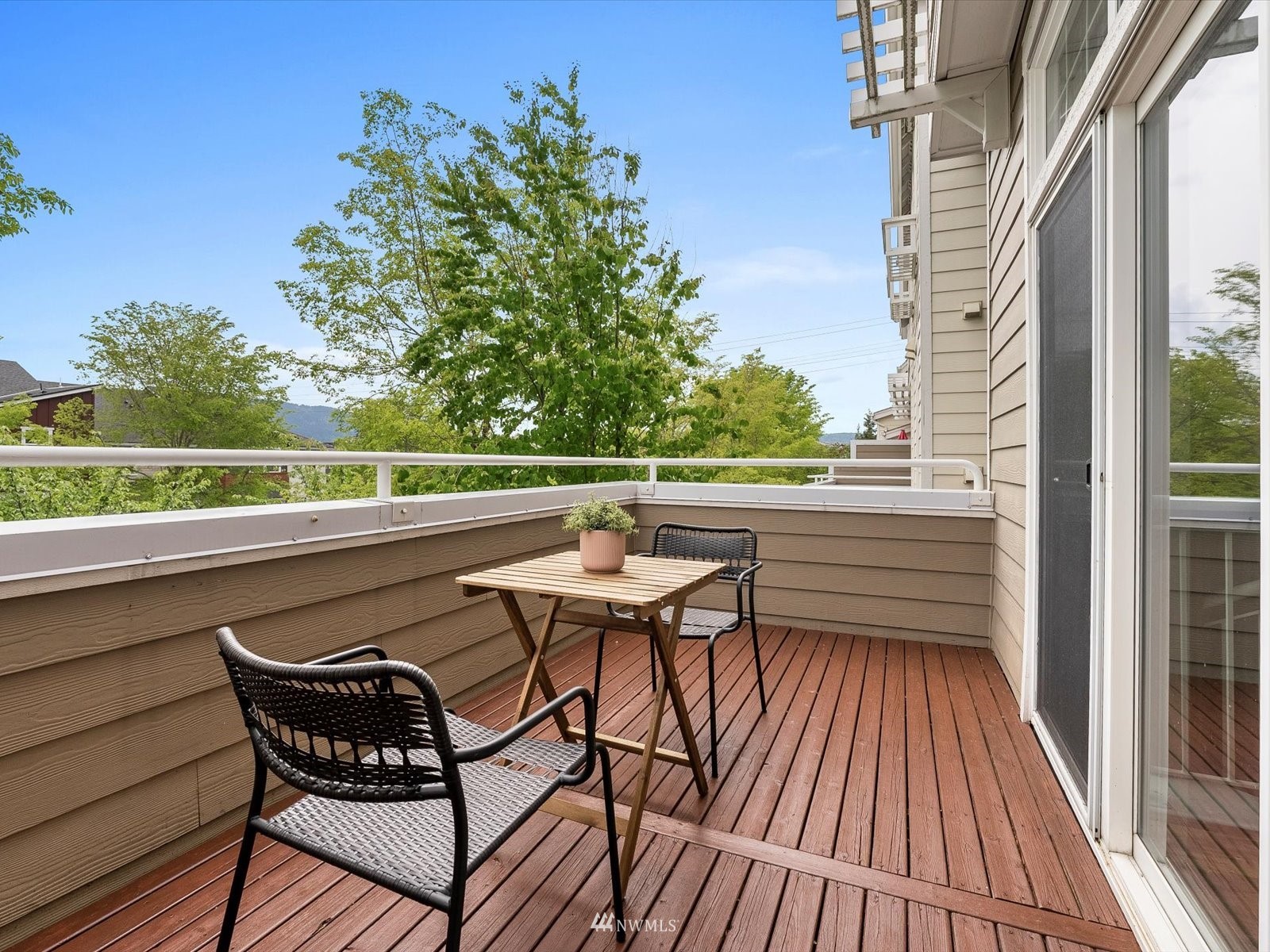 1391 Huckleberry Circle Issaquah, WA 98029 - Photo 27 of 32 a view of a outdoor seating area with furniture