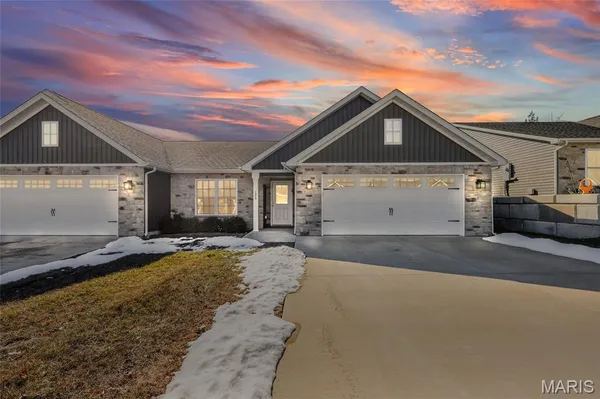 $264,900 | 1575 Hickory Landing, De Soto, MO 63020