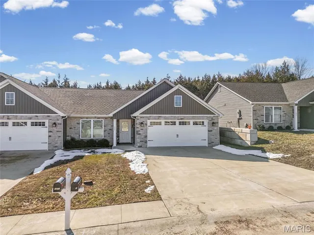 $264,900 | 1575 Hickory Landing, De Soto, MO 63020