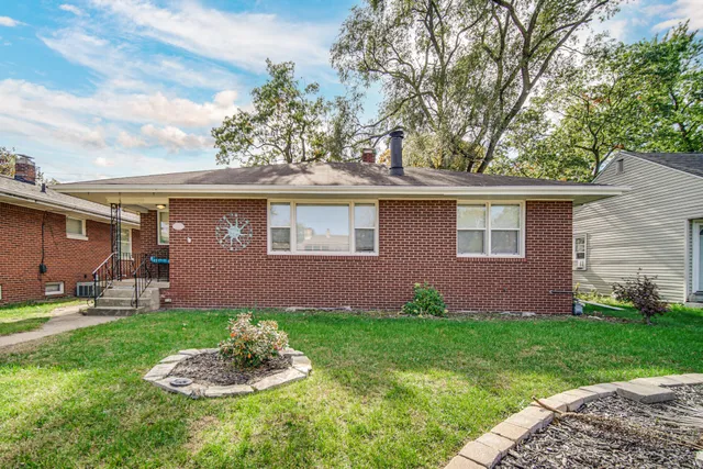 $1,900 | 7139 Forest Avenue, Gary, IN 46403