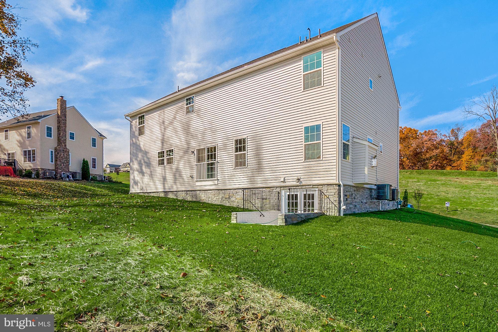 561 Monocacy Trail Spring Grove, PA 17362 - Photo 3 of 35