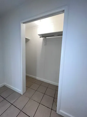 $1,000 | 8919 South Muskegon Avenue, Unit 2F, Chicago, IL 60617