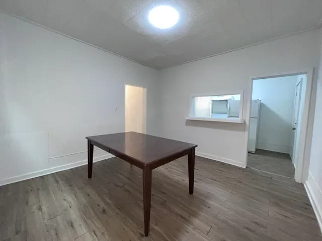 $1,000 | 8919 South Muskegon Avenue, Unit 2F, Chicago, IL 60617