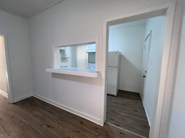 $1,000 | 8919 South Muskegon Avenue, Unit 2F, Chicago, IL 60617