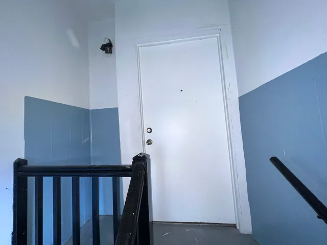 $1,000 | 8919 South Muskegon Avenue, Unit 2F, Chicago, IL 60617