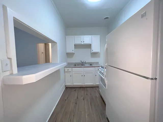 $1,000 | 8919 South Muskegon Avenue, Unit 2F, Chicago, IL 60617