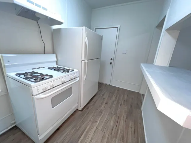 $1,000 | 8919 South Muskegon Avenue, Unit 2F, Chicago, IL 60617