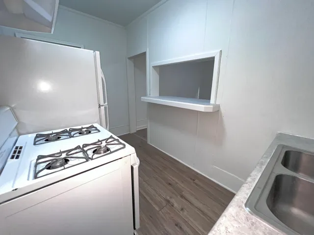 $1,000 | 8919 South Muskegon Avenue, Unit 2F, Chicago, IL 60617