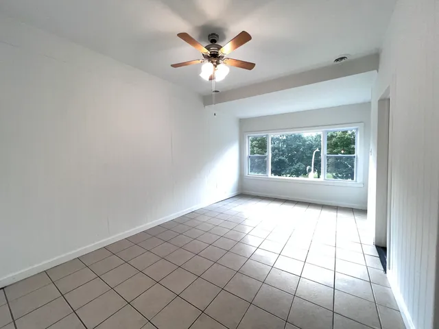 $1,000 | 8919 South Muskegon Avenue, Unit 2F, Chicago, IL 60617