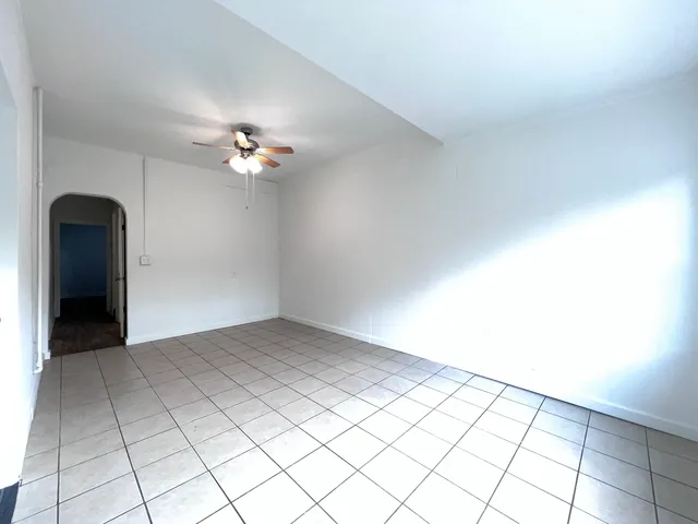 $1,000 | 8919 South Muskegon Avenue, Unit 2F, Chicago, IL 60617