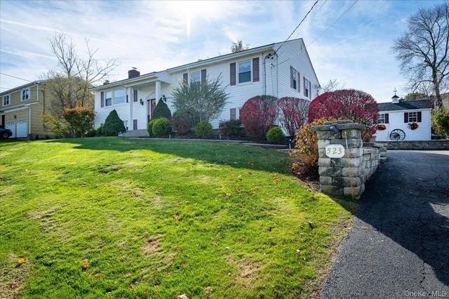 $750,000 | 523 Manchester Road, Yorktown Heights, NY 10598
