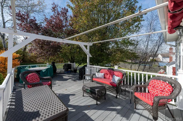 $750,000 | 523 Manchester Road, Yorktown Heights, NY 10598