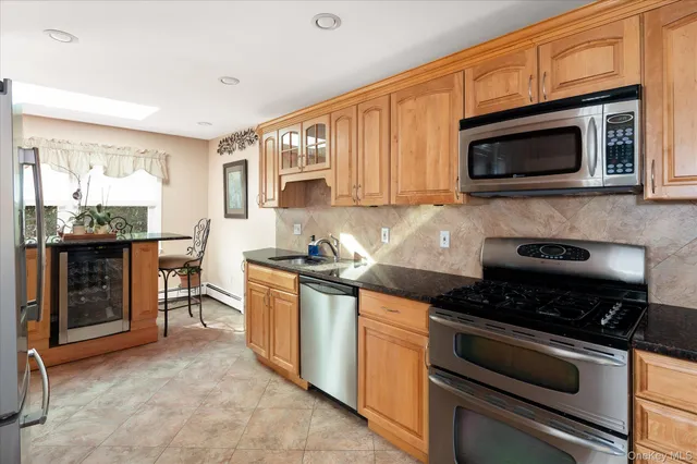 $750,000 | 523 Manchester Road, Yorktown Heights, NY 10598