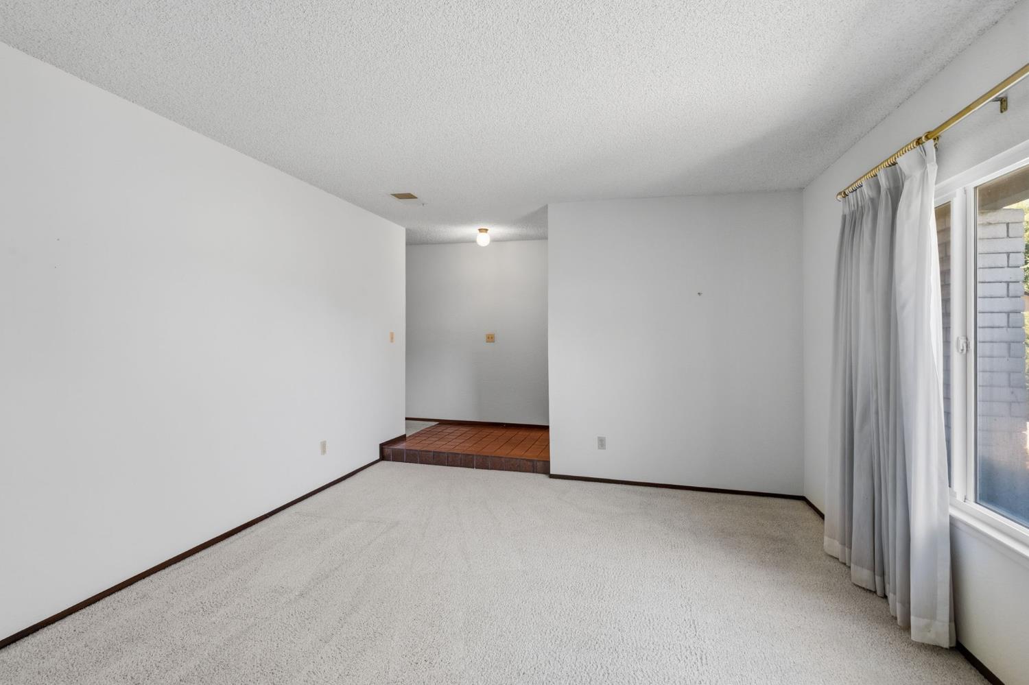 2628 Turquoise Court Modesto, CA 95355 - Photo 8 of 39