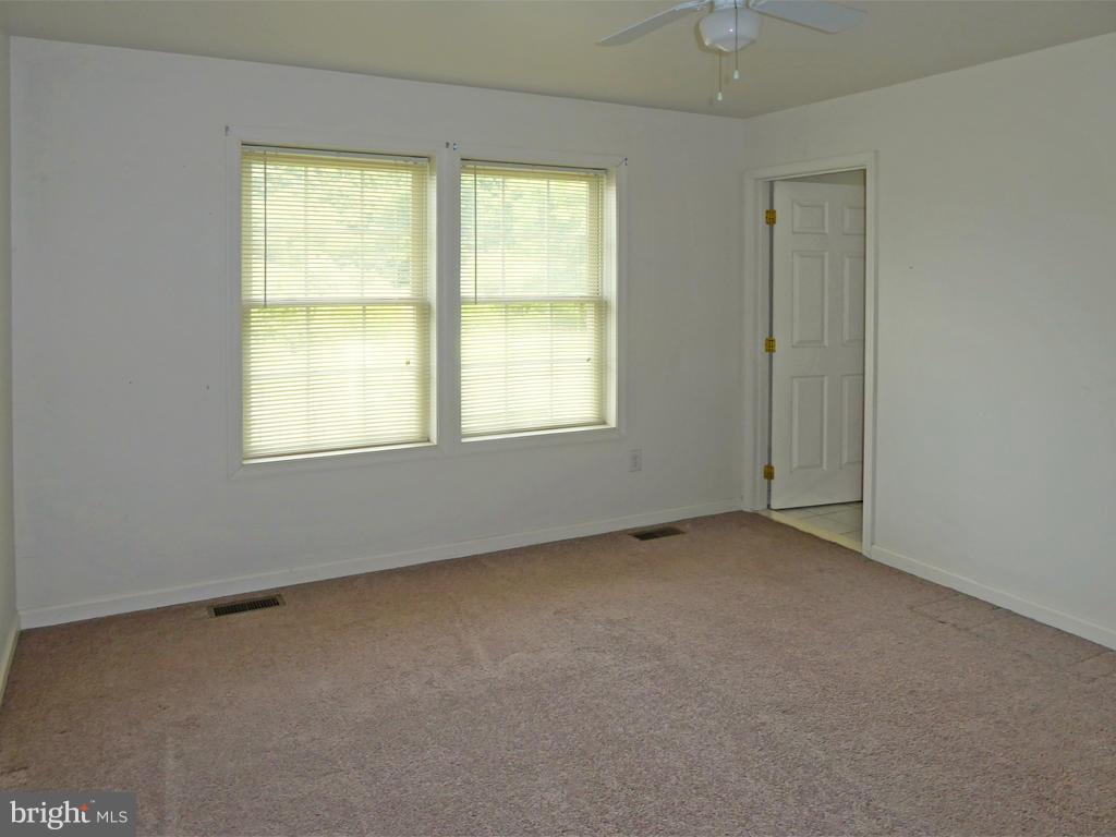 431 Creek Road Front Royal, VA 22630 - Photo 21 of 30 Bedroom (Master)