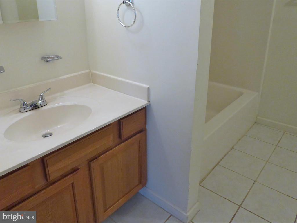 431 Creek Road Front Royal, VA 22630 - Photo 28 of 30 Bath