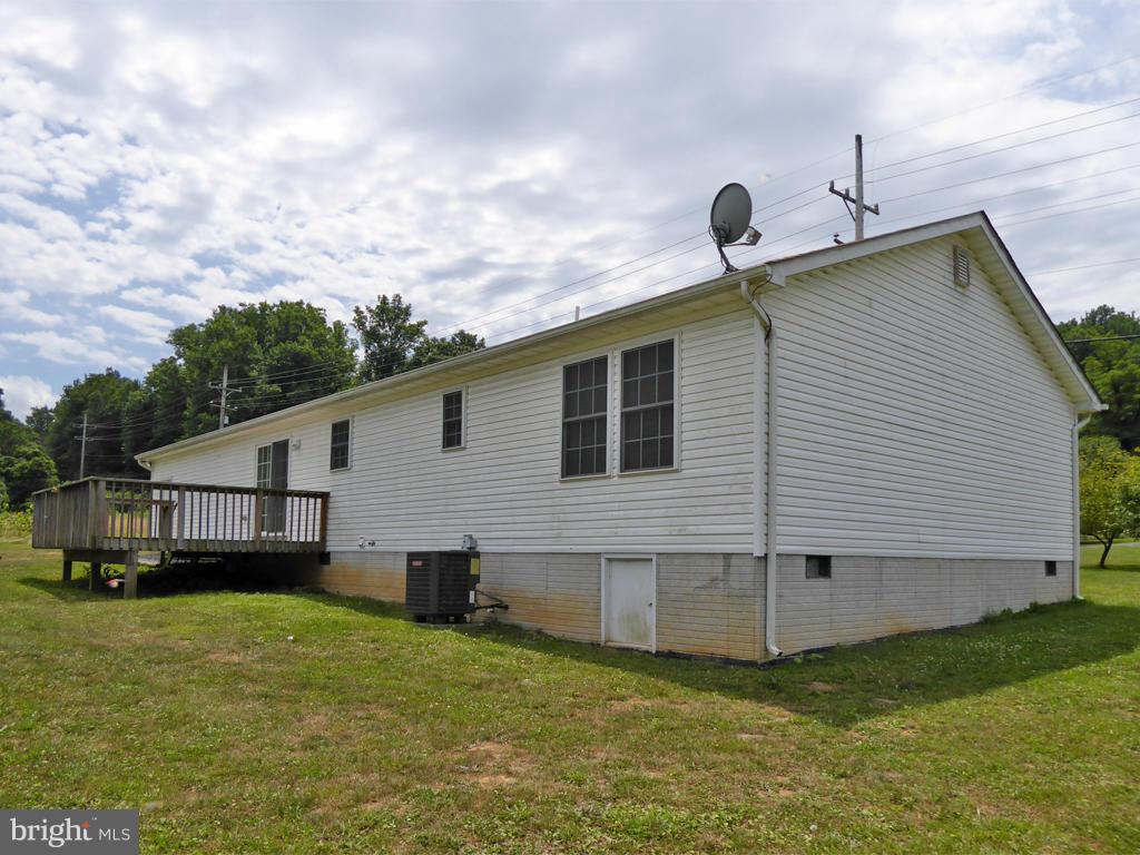 431 Creek Road Front Royal, VA 22630 - Photo 4 of 30 Exterior (Rear)