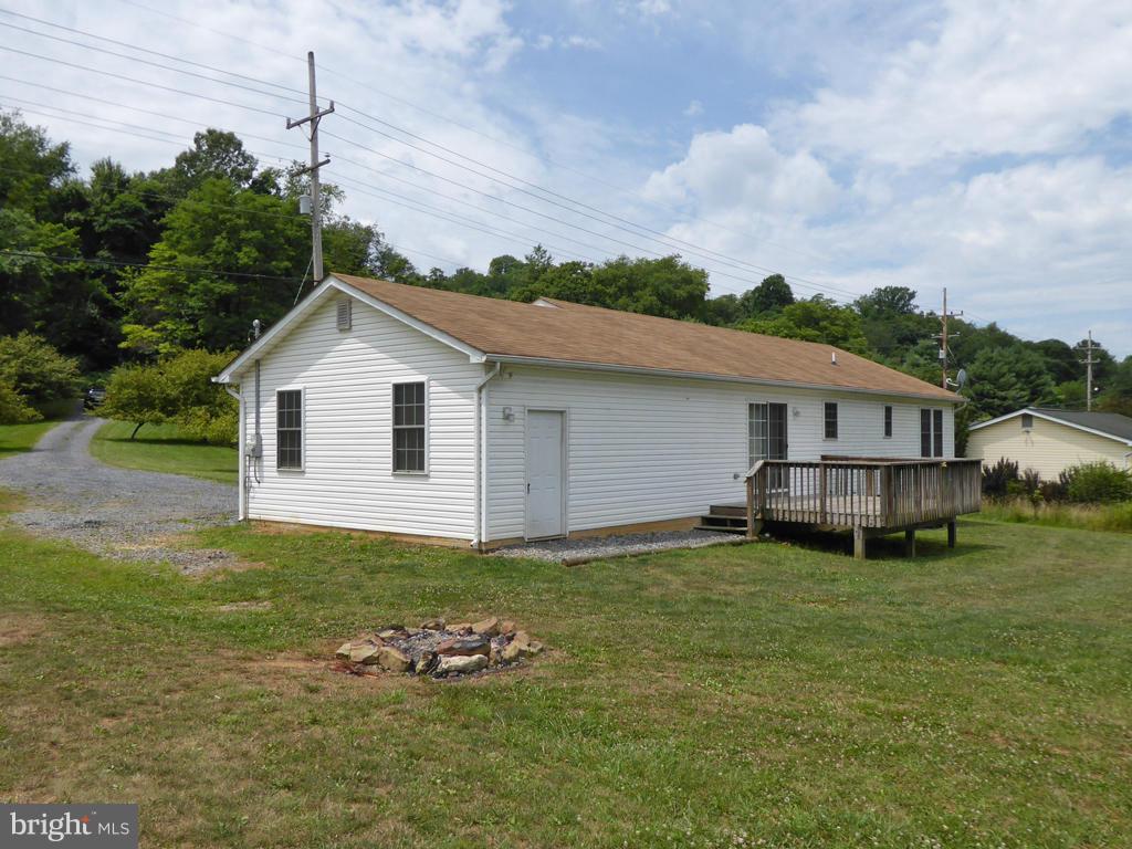 431 Creek Road Front Royal, VA 22630 - Photo 5 of 30 Exterior (Rear)