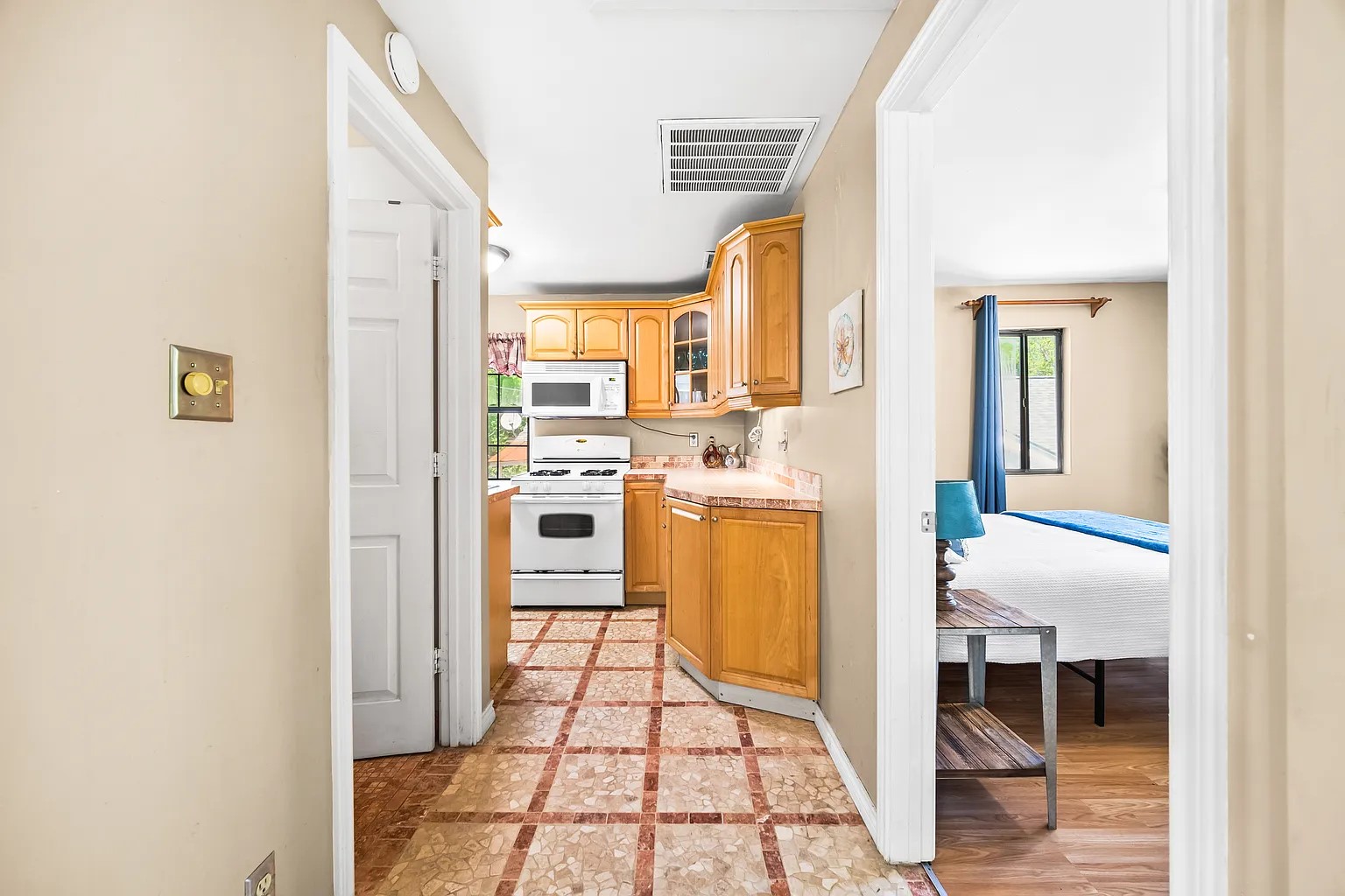 4812 Avenue G, Unit B Austin, TX 78751 - Photo 7 of 13