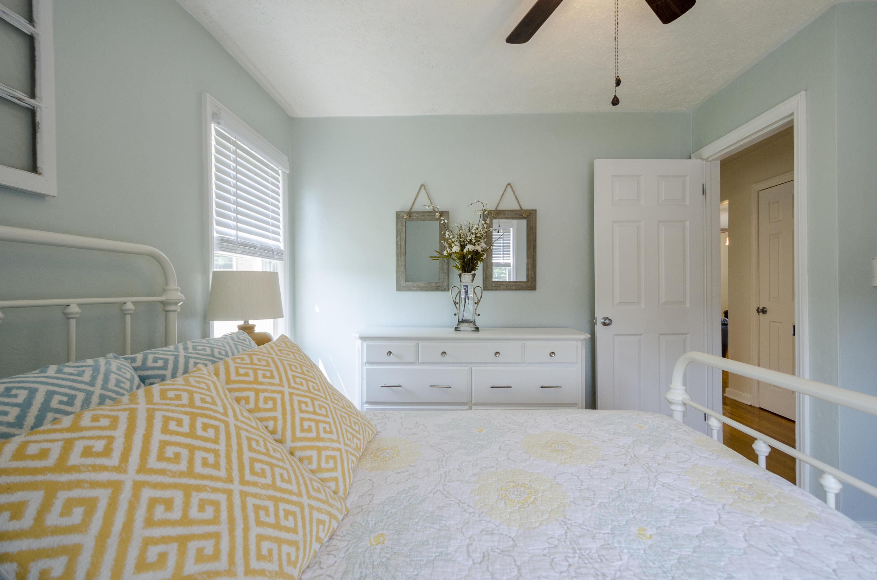 1527 Wilson Road Northwest Roanoke, VA 24017 - Photo 18 of 37 Bedroom 1