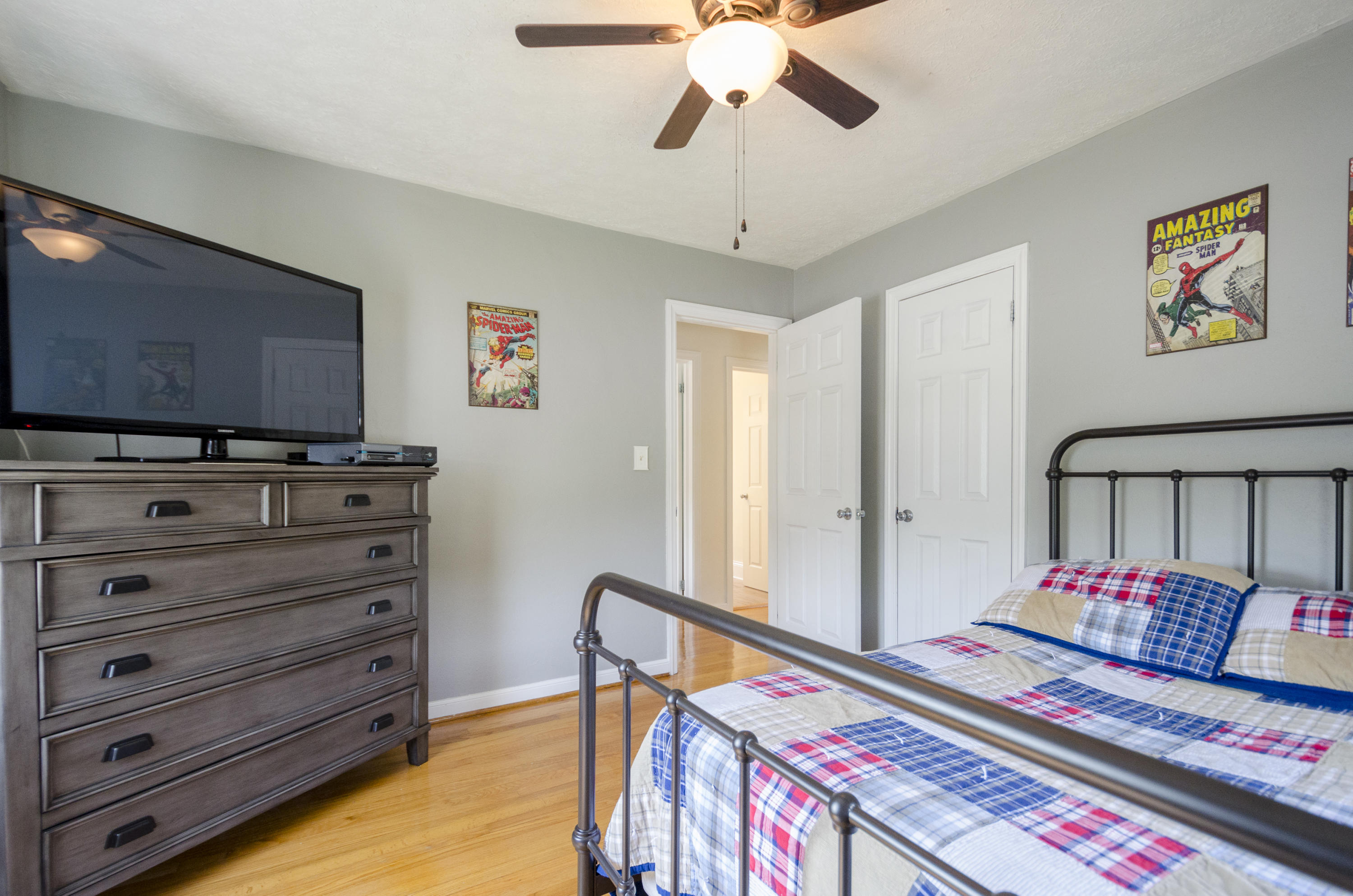 1527 Wilson Road Northwest Roanoke, VA 24017 - Photo 29 of 37 Bedroom 3