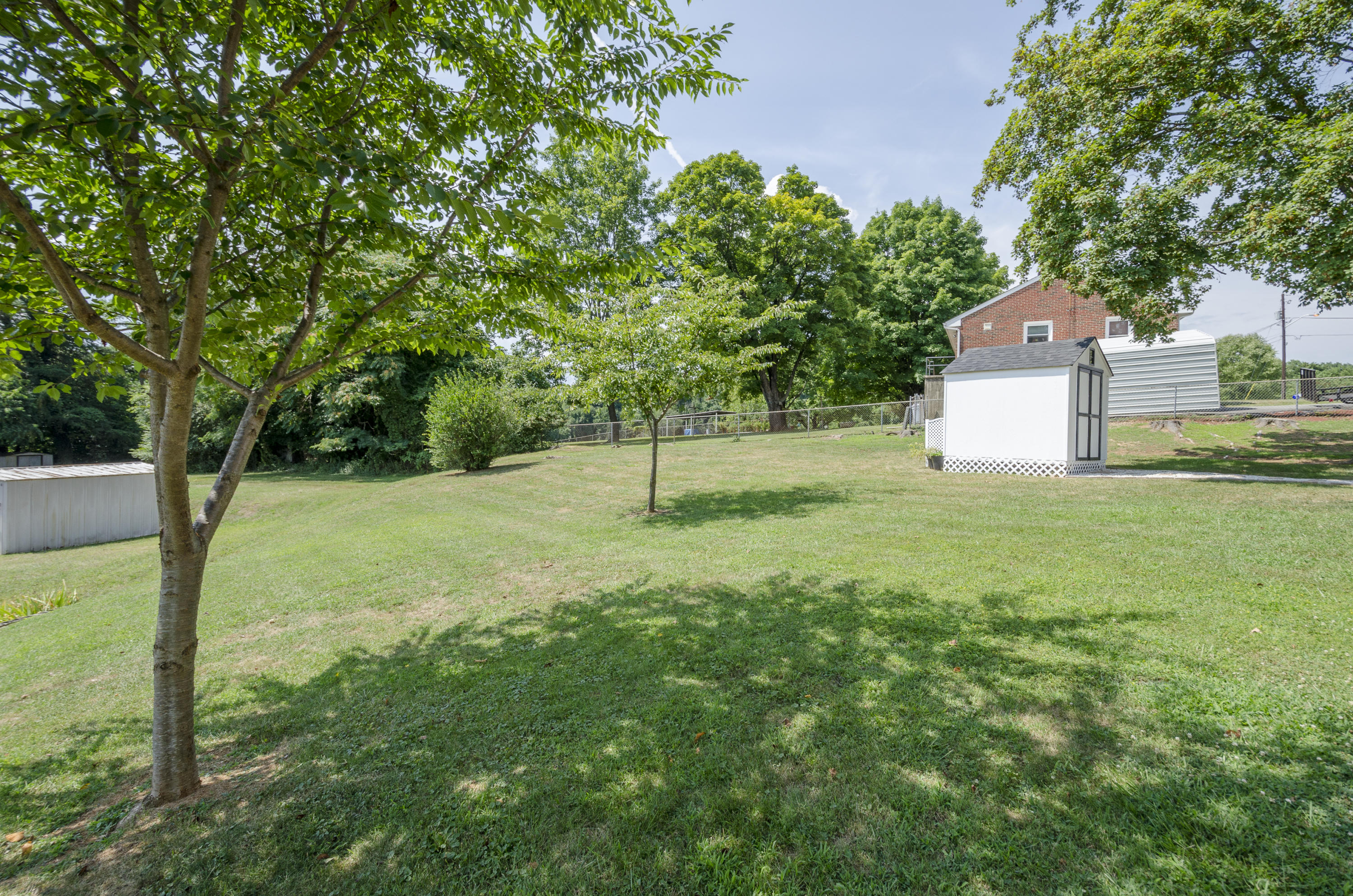 1527 Wilson Road Northwest Roanoke, VA 24017 - Photo 35 of 37 Yard
