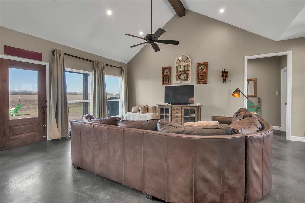 2415 Bucksnort Road Van Alstyne, TX 75495 - Photo 13 of 39