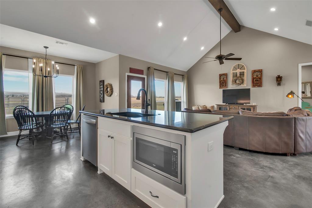 2415 Bucksnort Road Van Alstyne, TX 75495 - Photo 17 of 39