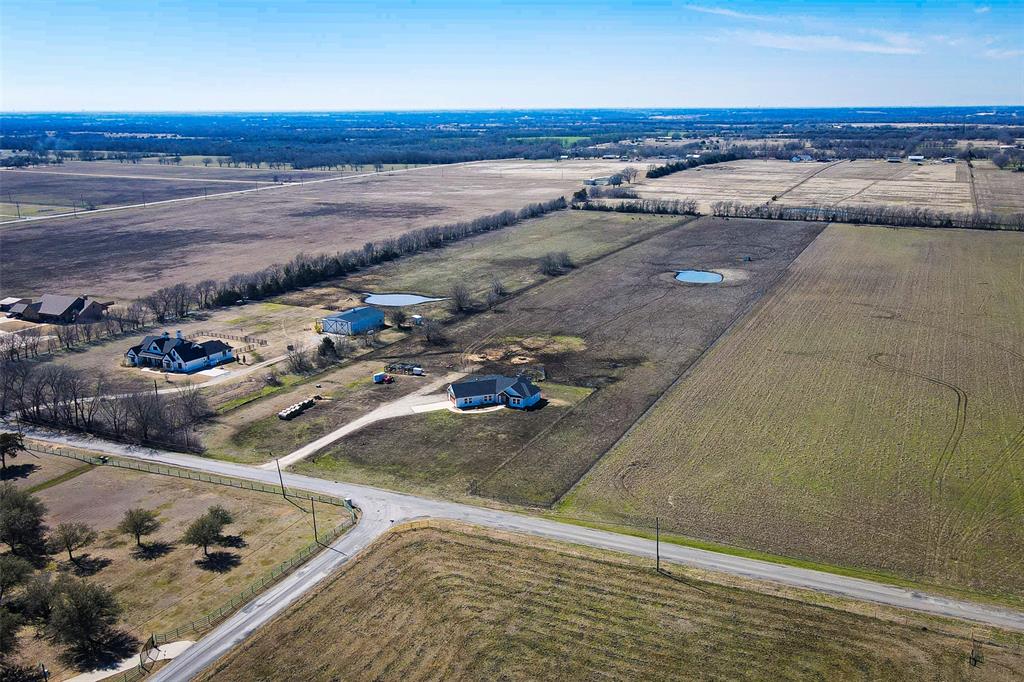 2415 Bucksnort Road Van Alstyne, TX 75495 - Photo 7 of 39