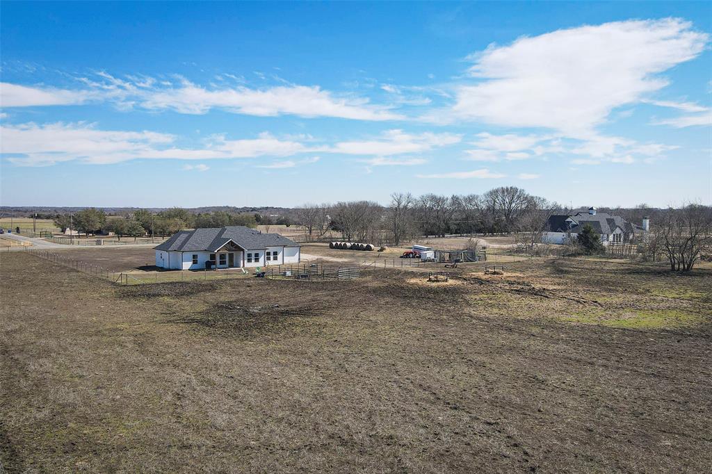 2415 Bucksnort Road Van Alstyne, TX 75495 - Photo 10 of 39