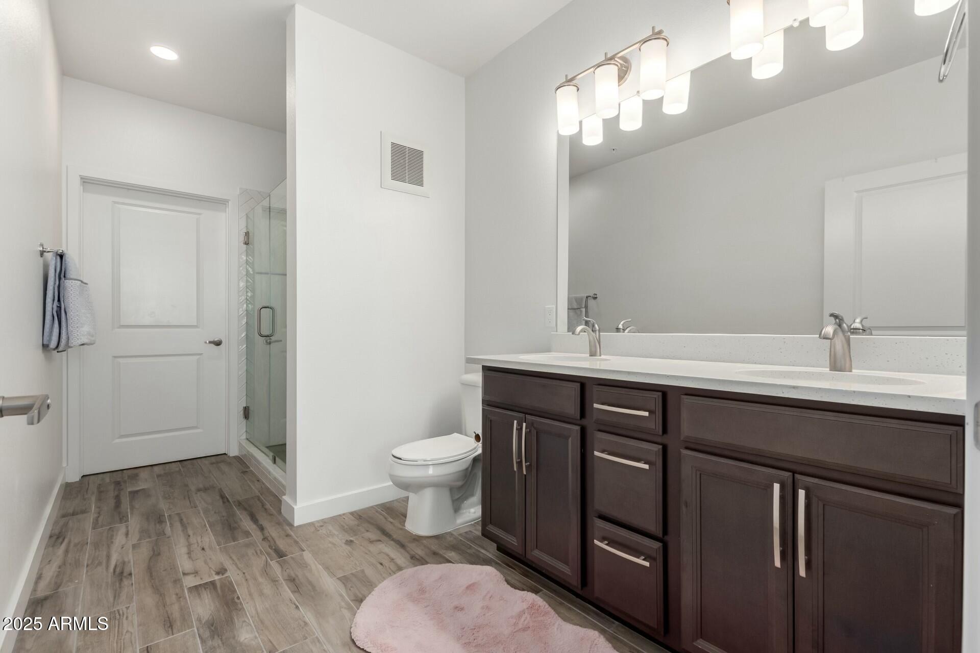 2511 West Queen Creek Road, Unit 262 Chandler, AZ 85248 - Photo 17 of 46 Master Bathroom