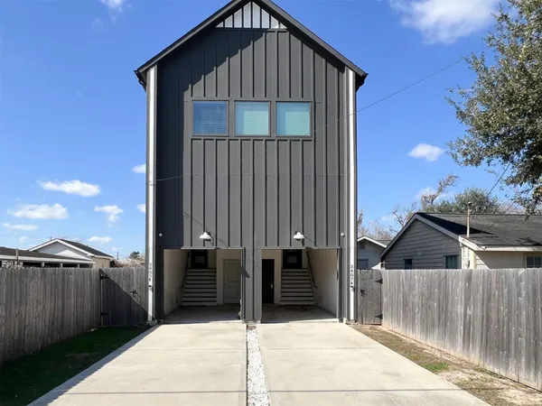 $2,000 | 3407 Sakowitz Street, Unit B, Houston, TX 77026