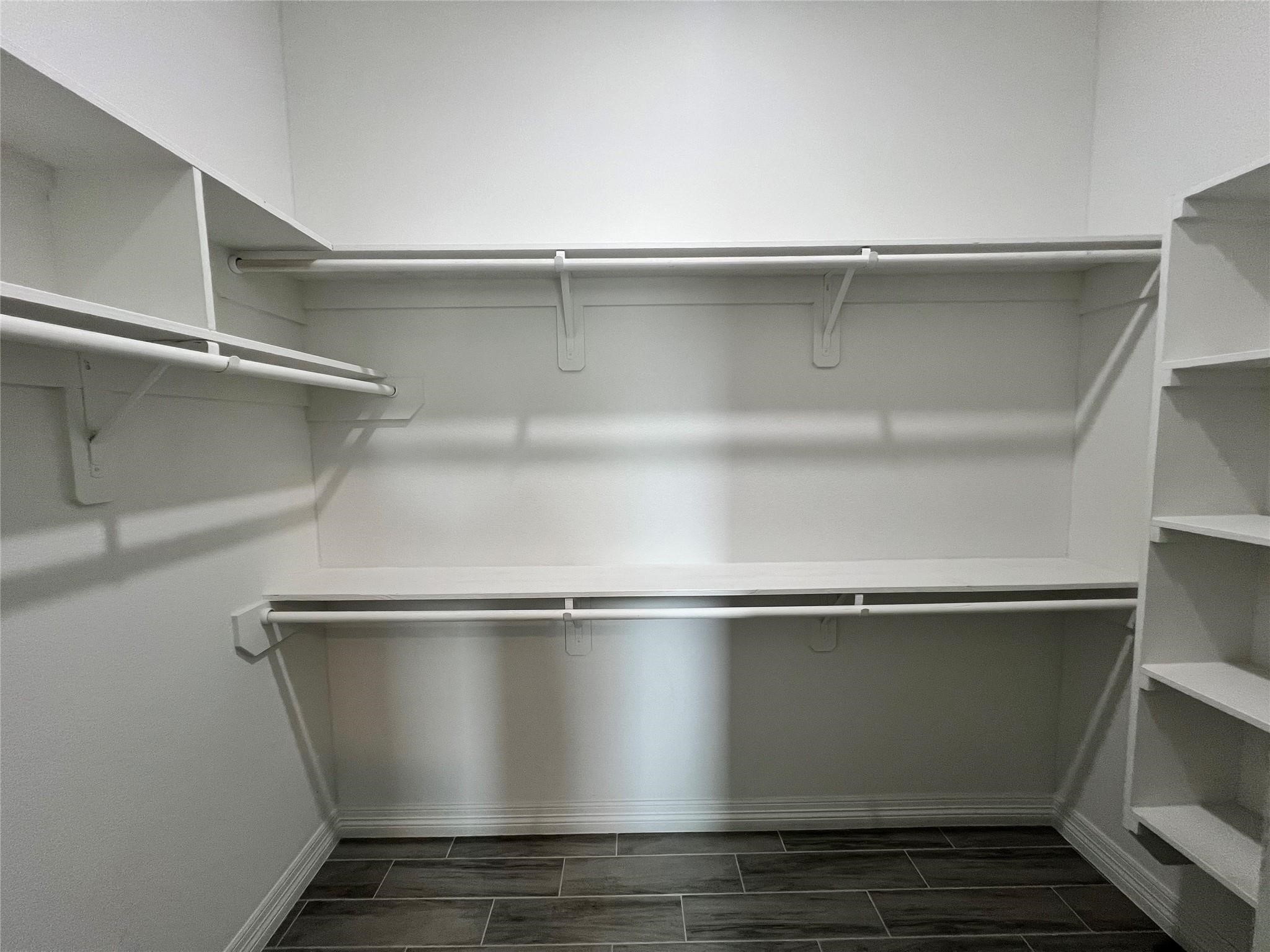 3407 Sakowitz Street, Unit B Houston, TX 77026 - Photo 17 of 23 a close view of stove