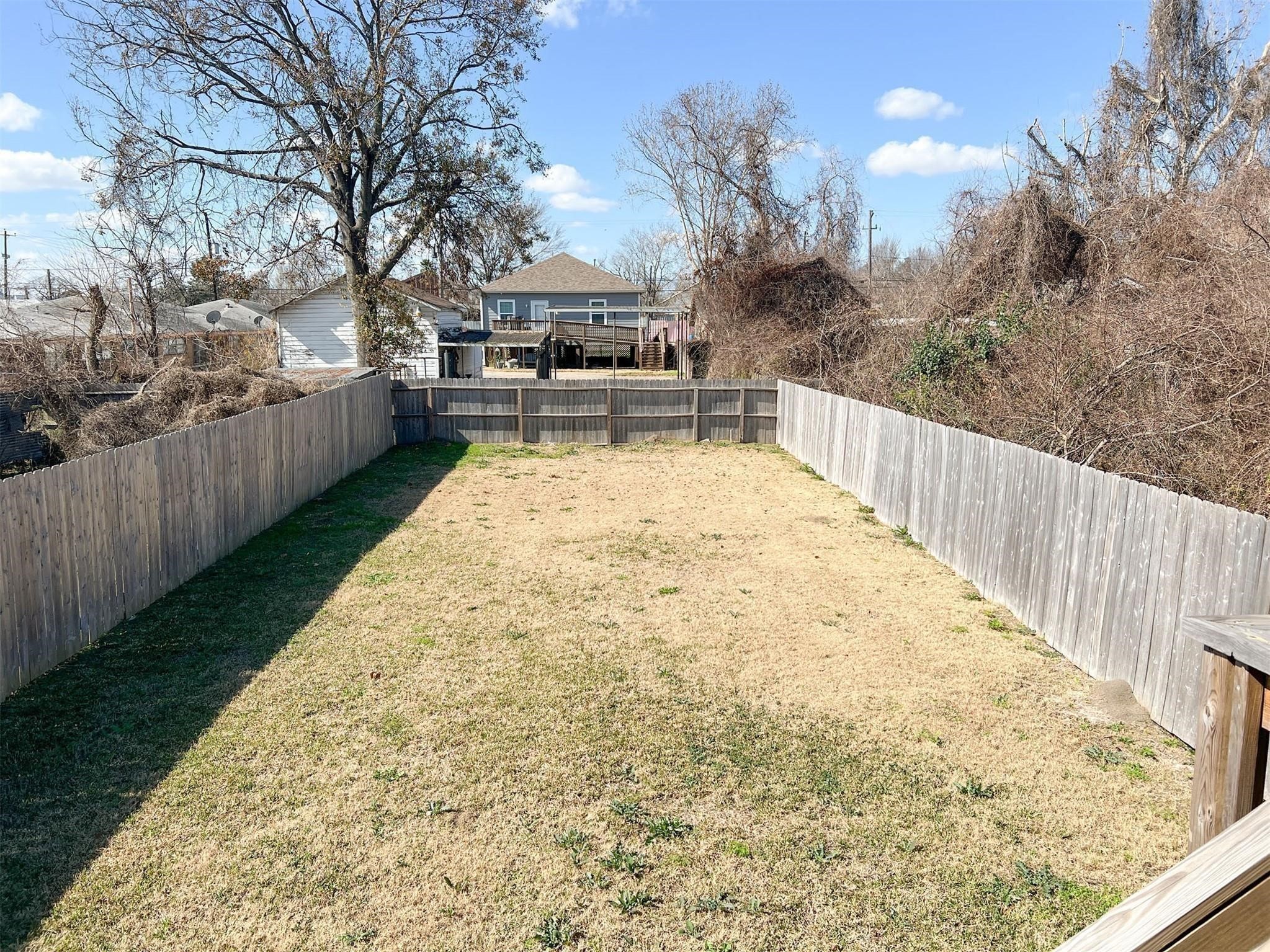 3407 Sakowitz Street, Unit B Houston, TX 77026 - Photo 23 of 23 a view of a swimming pool with a patio