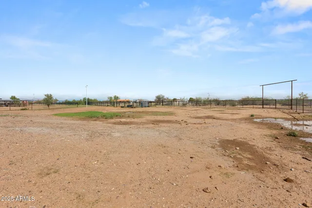 $650,000 | 32011 North 225th Drive, Wittmann, AZ 85361