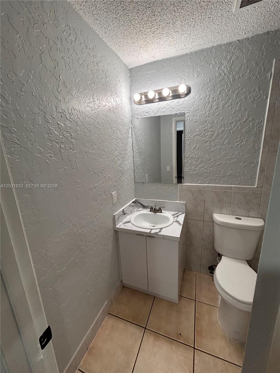 2067 Ilene Court, Unit 2 Delray Beach, FL 33445 - Photo 4 of 16