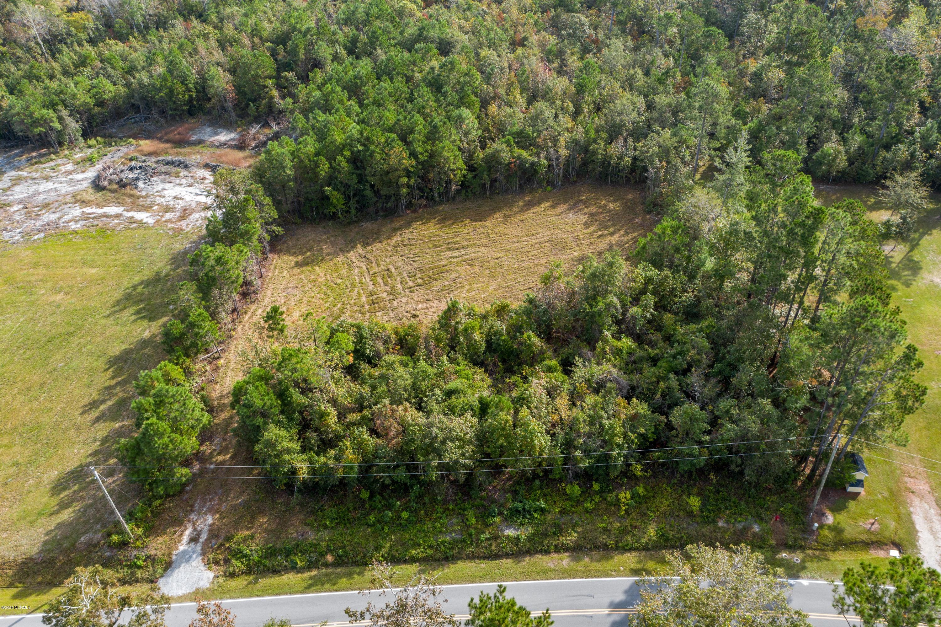 880 West Firetower Road Swansboro, NC 28584 - Photo 3 of 30 880 W. Firetower Rd-3