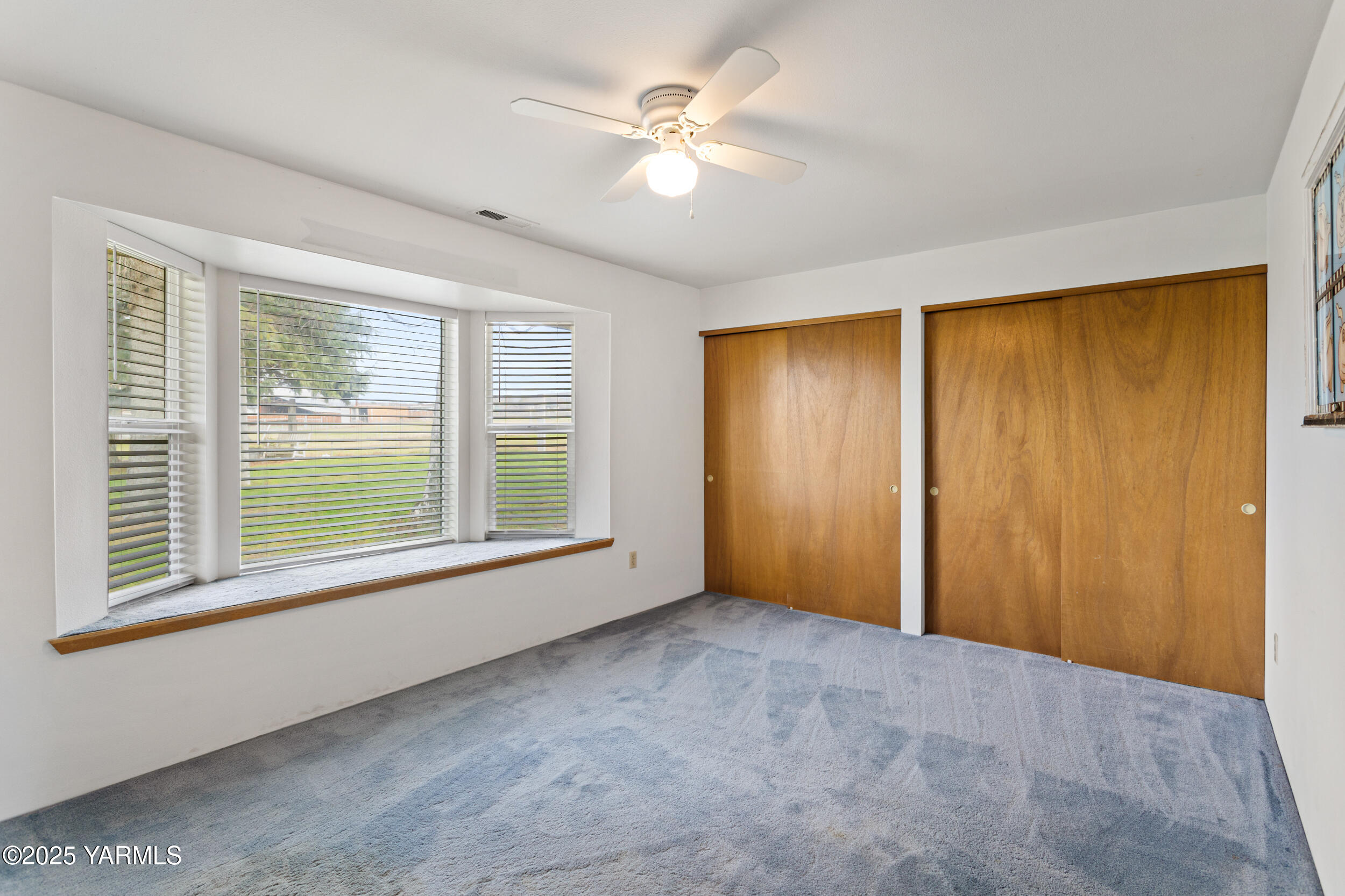 781 Gibson Road Selah, WA 98942 - Photo 18 of 35 Guest Room 1