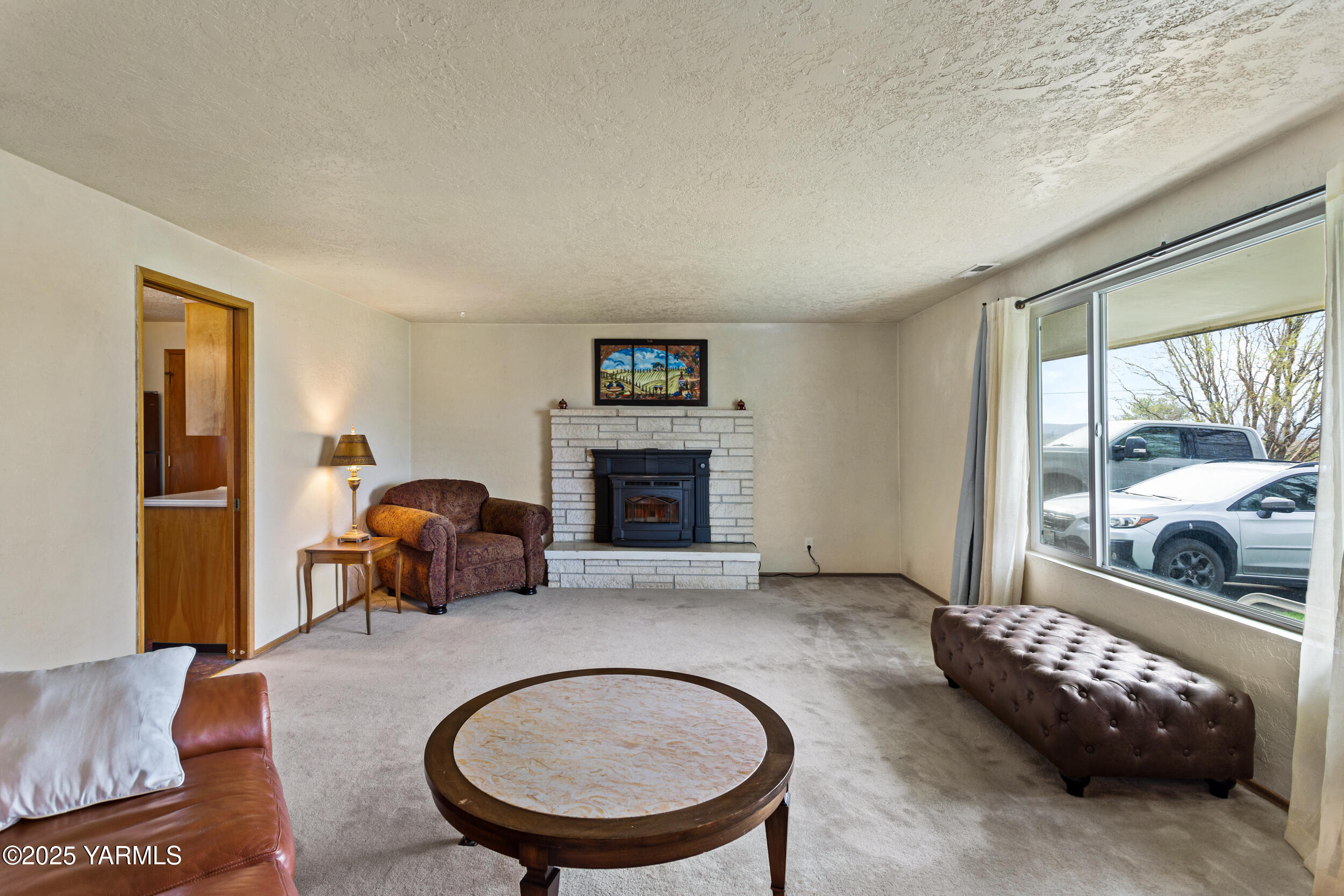 781 Gibson Road Selah, WA 98942 - Photo 5 of 35 Relax, Enjoy and Visit A While