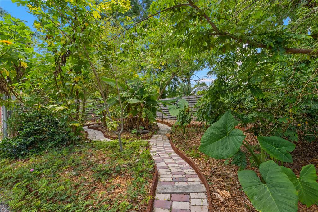 2217 Brevard Road Northeast St. Petersburg, FL 33704 - Photo 47 of 66