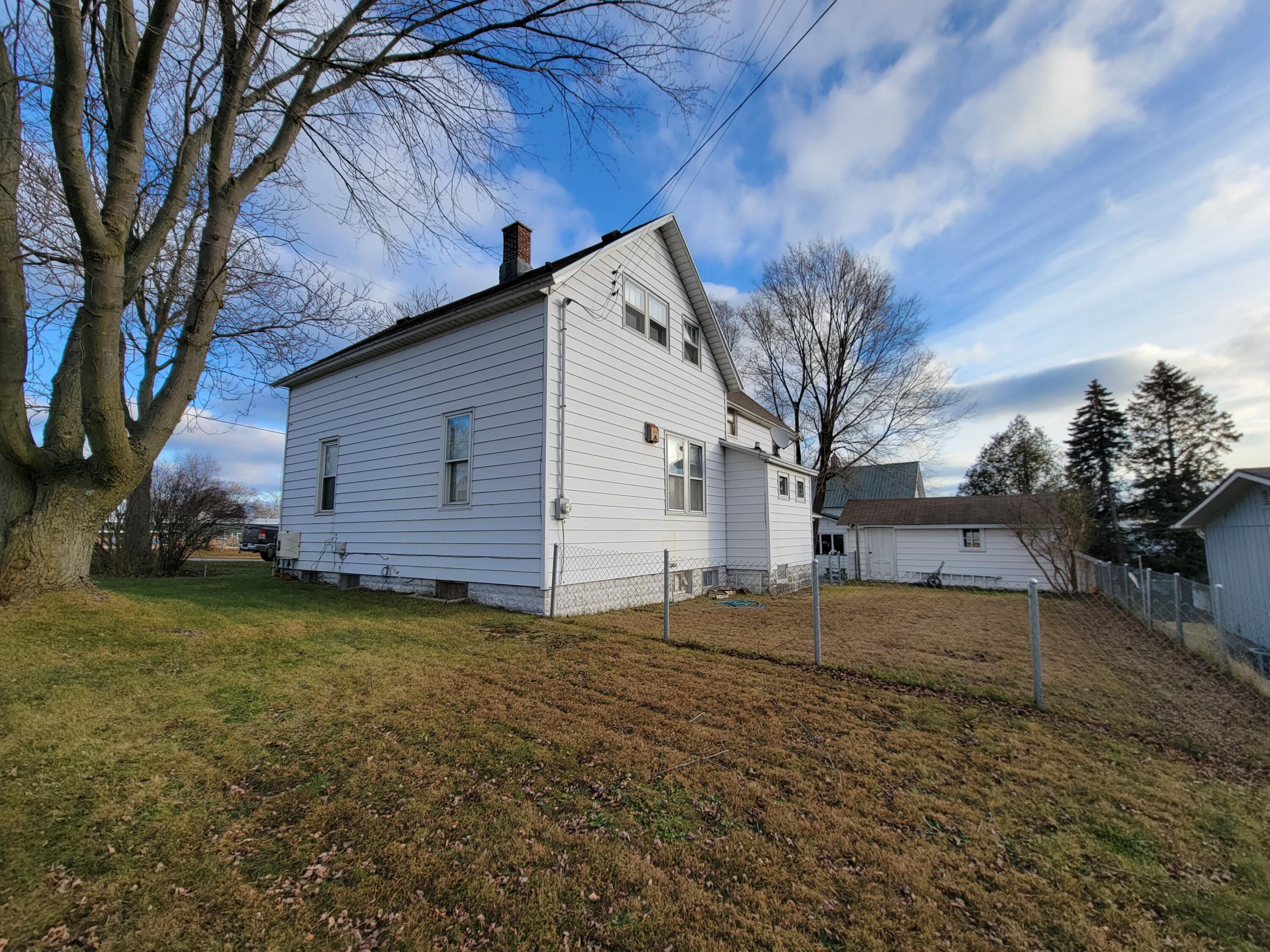 239 10th Street, Unit 2 Manistee, MI 49660 - Photo 26 of 27 Exterior