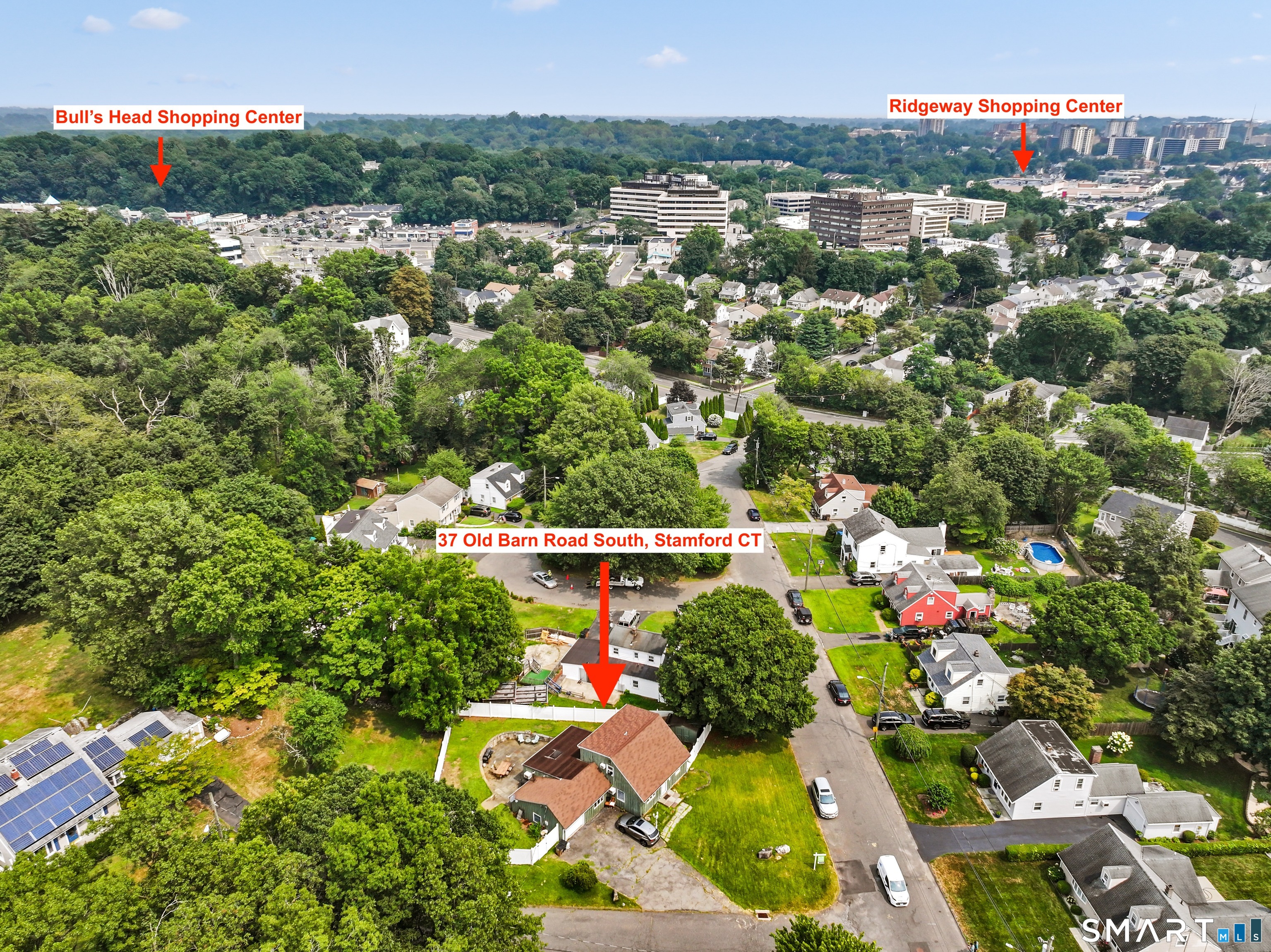 37 Old Barn Road South Stamford, CT 06905 - Photo 3 of 35