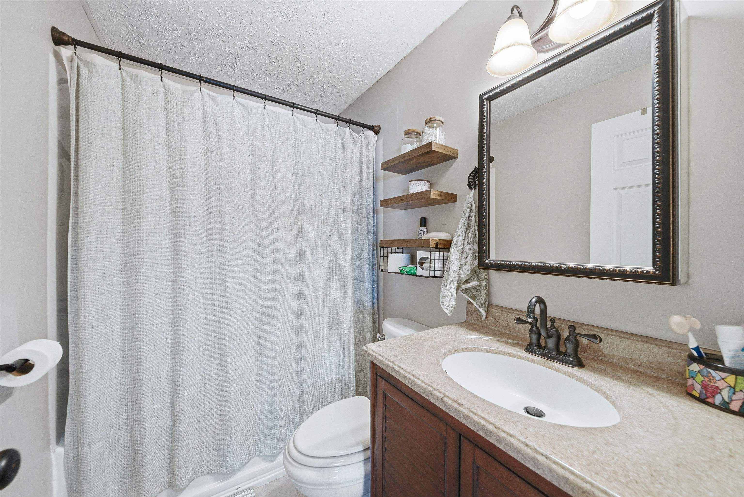 594 Dix Street Manchester, NH 03103 - Photo 20 of 25