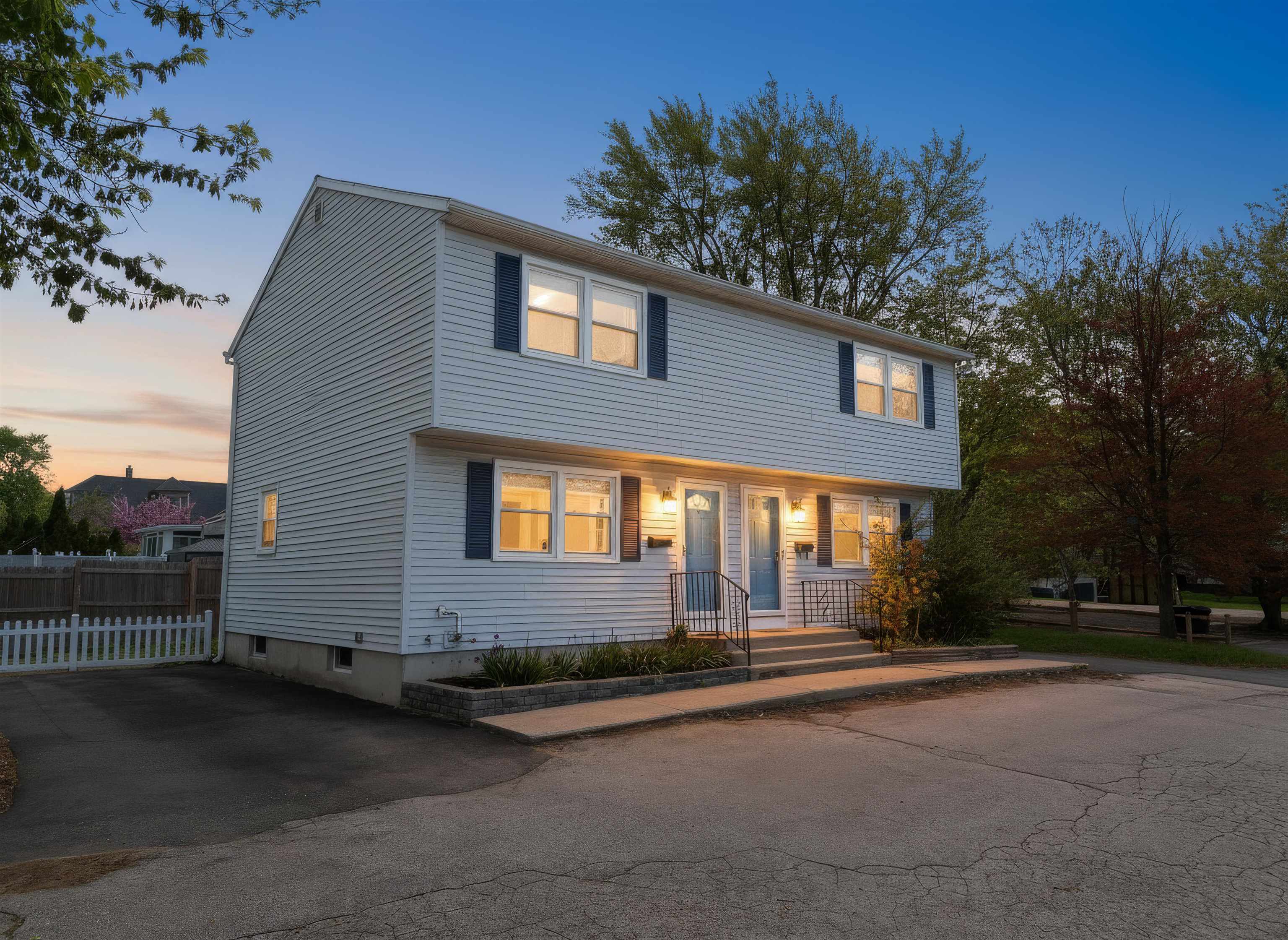 594 Dix Street Manchester, NH 03103 - Photo 2 of 25