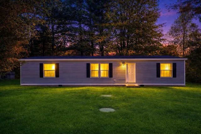 $274,900 | 5265 Huck Drive, Sheridan, MI 48884