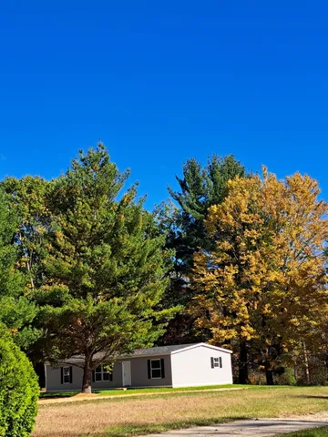 $274,900 | 5265 Huck Drive, Sheridan, MI 48884