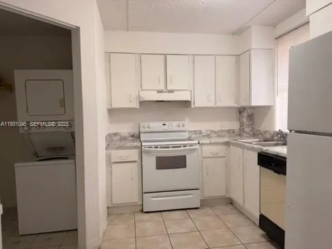 $2,085 | 6115 Northwest 186th Street, Unit 312, Hialeah, FL 33015